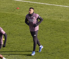 阿斯：姆巴佩、卡马文加等人参与皇马合练，维尼修斯等人尚未归队